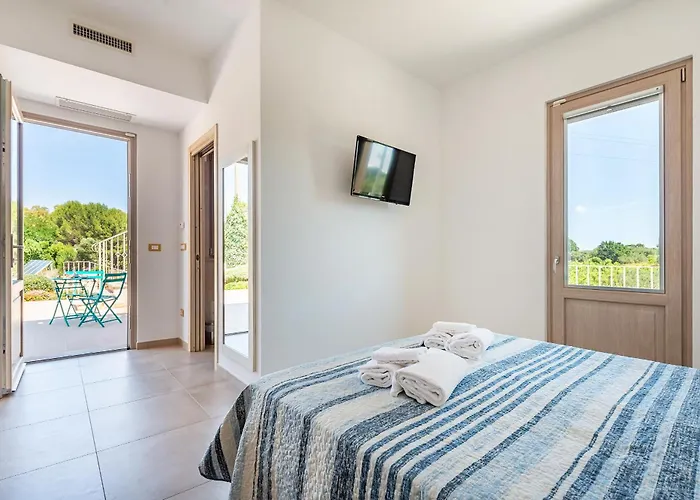 Fumarola 4* オストゥーニ